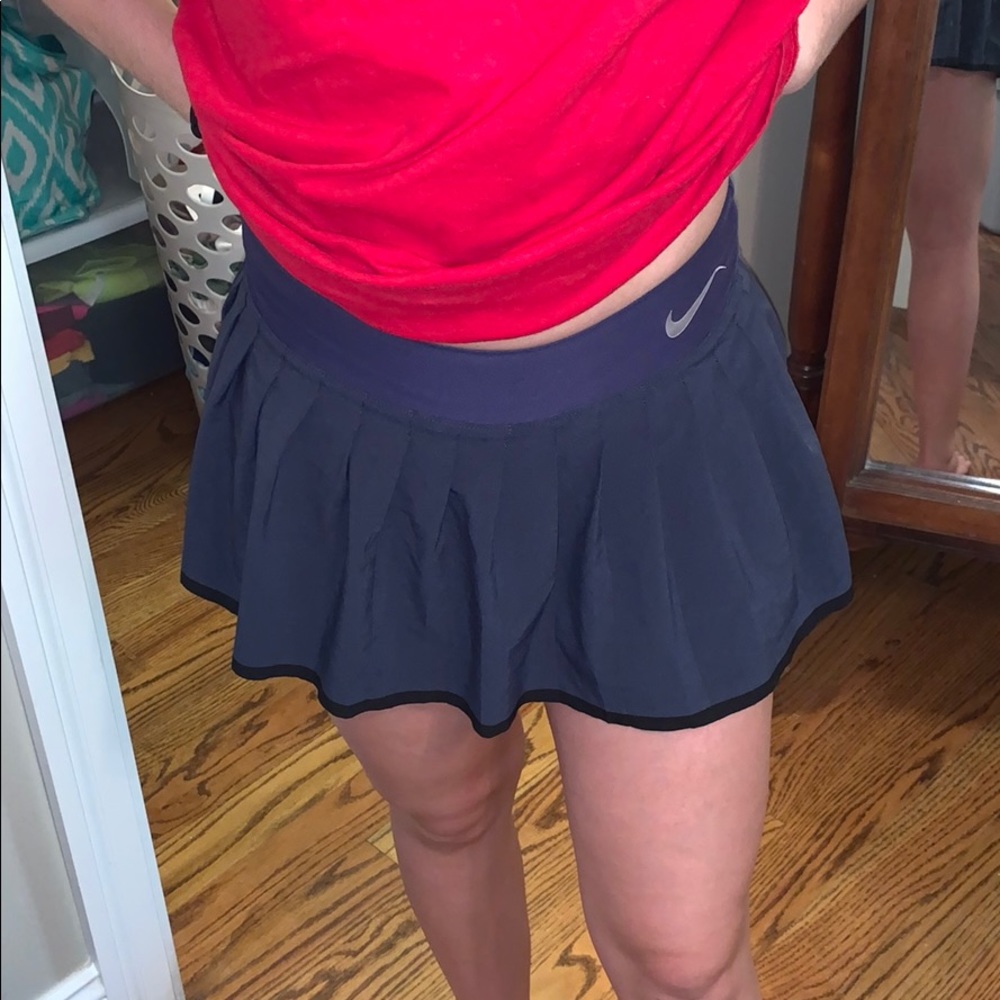 𝙽𝙸𝙺𝙴 pleated navy Tennis Skirt sz M but fit XS